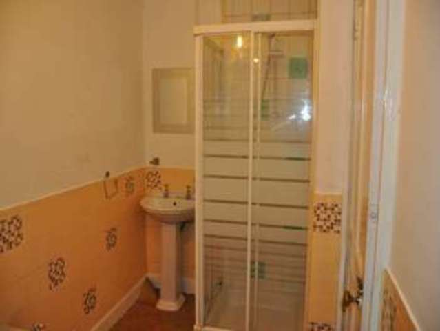  Image of 2 bedroom Detached house to rent in Wakefield Road Brighouse HD6 at Brighouse  Brighouse, HD6 1QL