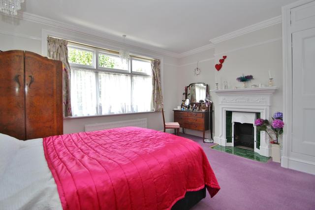  Image of 4 bedroom Detached house for sale in Waldens Park Road Horsell Woking GU21 at Woking Surrey Horsell, GU21 4RN