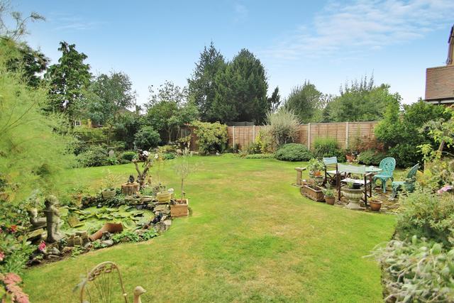  Image of 4 bedroom Detached house for sale in Waldens Park Road Horsell Woking GU21 at Woking Surrey Horsell, GU21 4RN
