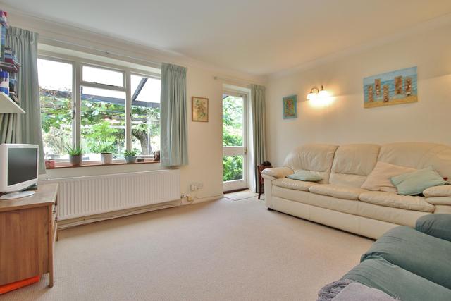  Image of 5 bedroom Detached house for sale in Waldens Road Horsell Woking GU21 at Horsell Surrey Horsell, GU21 4RH