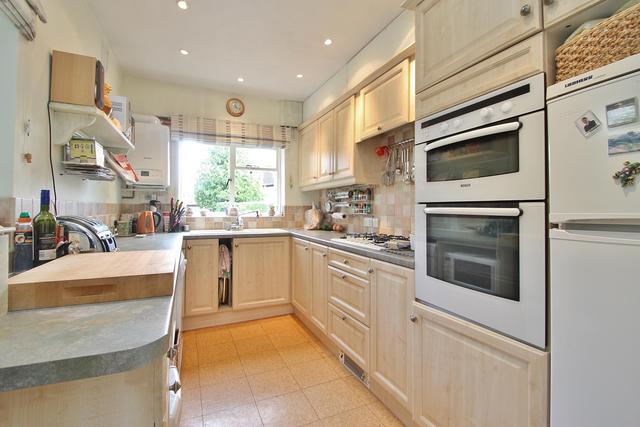  Image of 5 bedroom Detached house for sale in Waldens Road Horsell Woking GU21 at Horsell Surrey Horsell, GU21 4RH