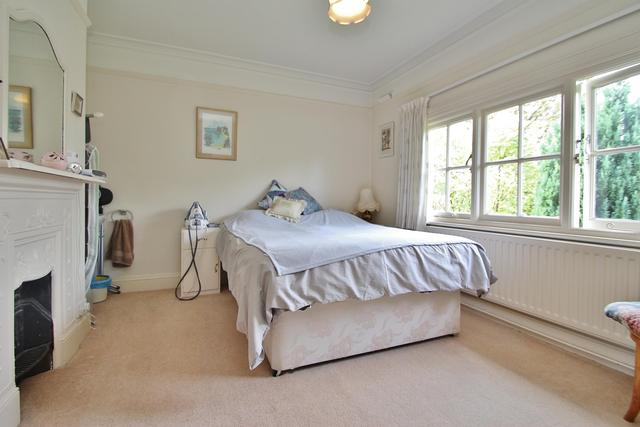 Image of 5 bedroom Detached house for sale in Waldens Road Horsell Woking GU21 at Horsell Surrey Horsell, GU21 4RH
