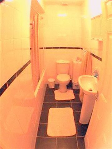  Image of 4 bedroom Semi-Detached house to rent in Walford Road Cowley Uxbridge UB8 at Walford Road  Uxbridge, UB8 2NQ