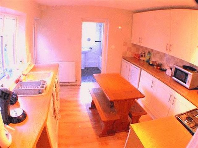 Image of 4 bedroom Semi-Detached house to rent in Walford Road Cowley Uxbridge UB8 at Walford Road  Uxbridge, UB8 2NQ