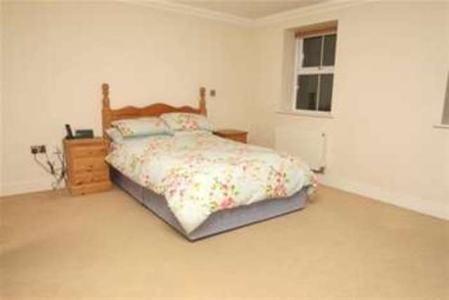  Image of 3 bedroom Detached house to rent in Sylvan Road London E11 at London, E11 1QN