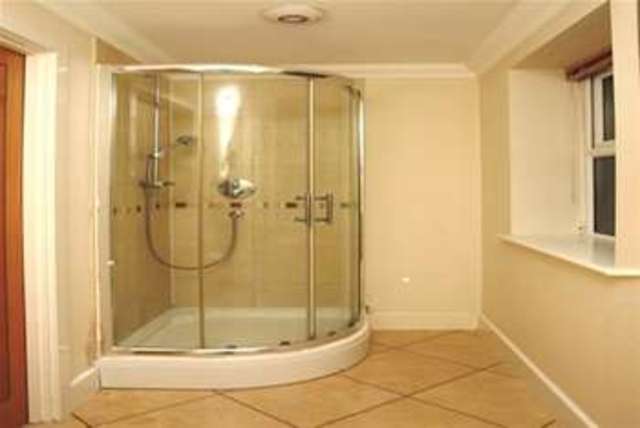  Image of 3 bedroom Detached house to rent in Sylvan Road London E11 at London, E11 1QN
