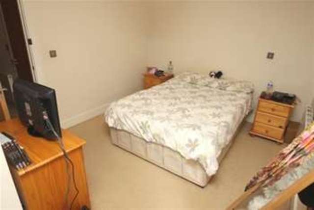  Image of 3 bedroom Detached house to rent in Sylvan Road London E11 at London, E11 1QN