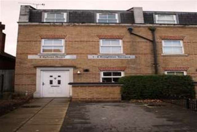 Image of 3 bedroom Detached house to rent in Sylvan Road London E11 at London, E11 1QN