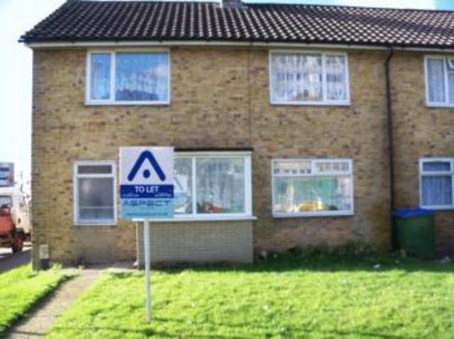  Image of 3 bedroom Terraced house to rent in Warburton Road Southampton SO19 at Warburton Road  Southampton, SO19 6HQ