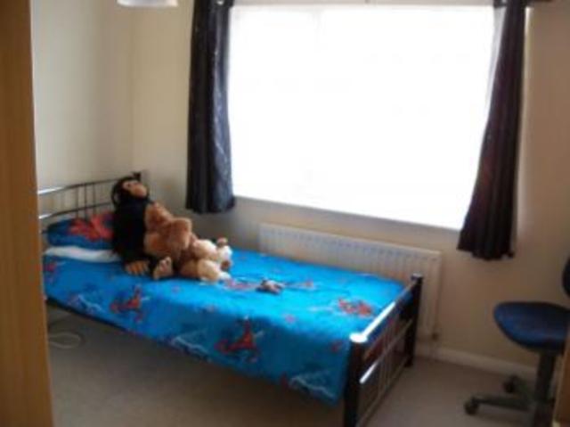  Image of 3 bedroom Terraced house to rent in Warburton Road Southampton SO19 at Warburton Road  Southampton, SO19 6HQ