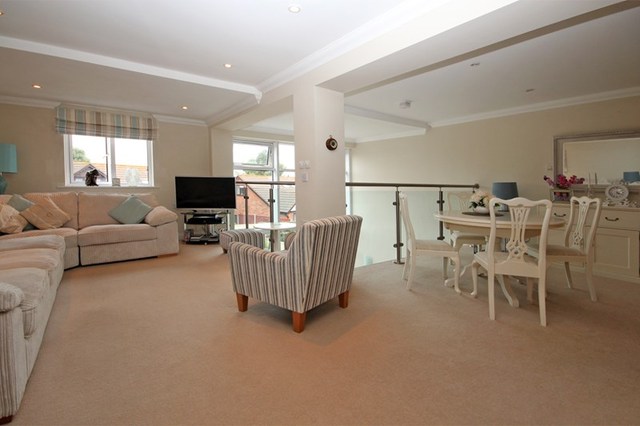  Image of 2 bedroom Apartment for sale in Warren Edge Road Southbourne Bournemouth BH6 at Warren Edge Road Southbourne Bournemouth, BH6 4AU