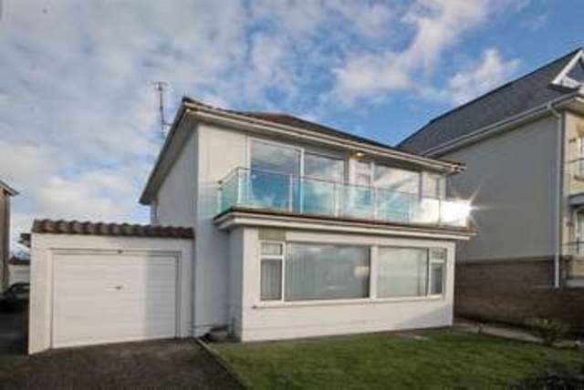  Image of 2 bedroom Flat for sale in Warren Edge Road Southbourne Bournemouth BH6 at Warren Edge Road Southbourne Bournemouth, BH6 4AX