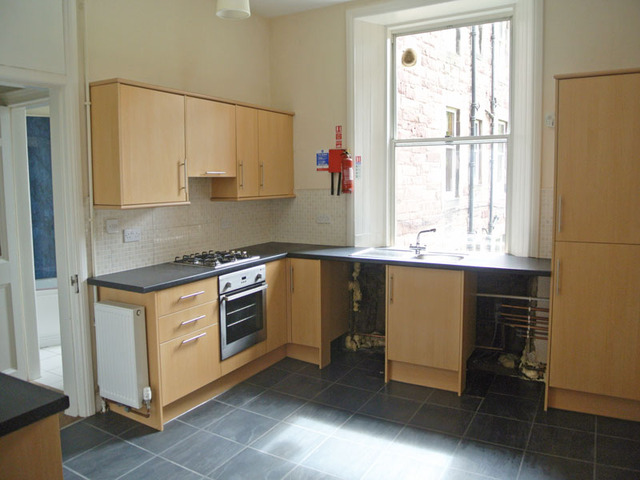  Image of 3 bedroom Flat to rent in Warrender Park Terrace Edinburgh EH9 at Marchmont Edinburgh Edinburgh, EH9 1EE