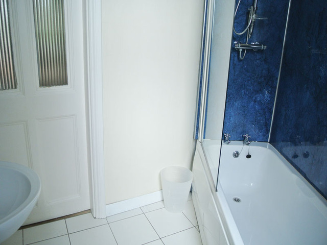  Image of 3 bedroom Flat to rent in Warrender Park Terrace Edinburgh EH9 at Marchmont Edinburgh Edinburgh, EH9 1EE