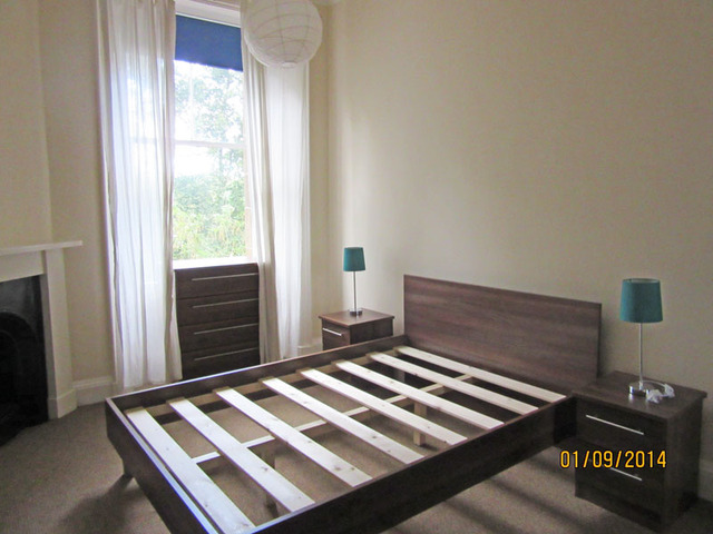  Image of 3 bedroom Flat to rent in Warrender Park Terrace Edinburgh EH9 at Marchmont Edinburgh Edinburgh, EH9 1EE