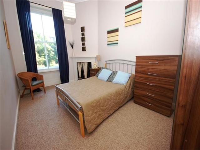  Image of 4 bedroom Flat to rent in Warrender Park Terrace Edinburgh EH9 at Meadows Edinburgh Edinburgh, EH9 1EG