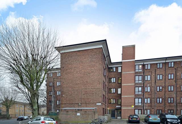  Image of 2 bedroom Flat for sale in Warwick Grove London E5 at Warwick Grove  Hackney, E5 9JE