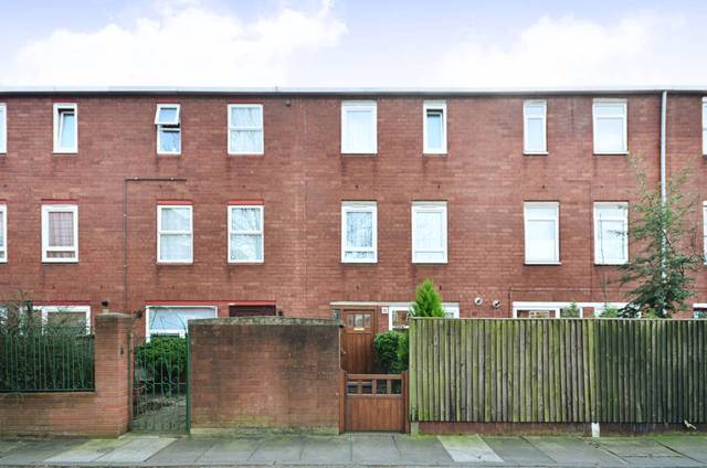  Image of 2 bedroom Flat to rent in Waterloo Close London E9 at Waterloo Close  Clapton, E9 6EF