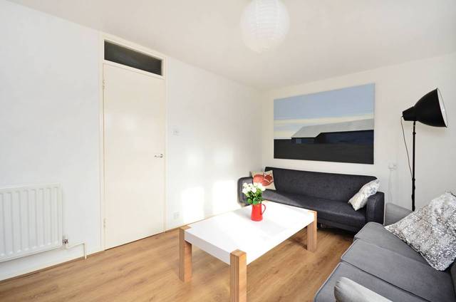  Image of 2 bedroom Flat to rent in Waterloo Close London E9 at Waterloo Close  Clapton, E9 6EF