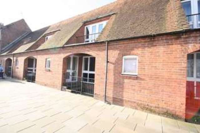  Image of 2 bedroom Detached house to rent in Waterside Stratford-upon-Avon CV37 at Waterside  Stratford upon Avon, CV37 6BA