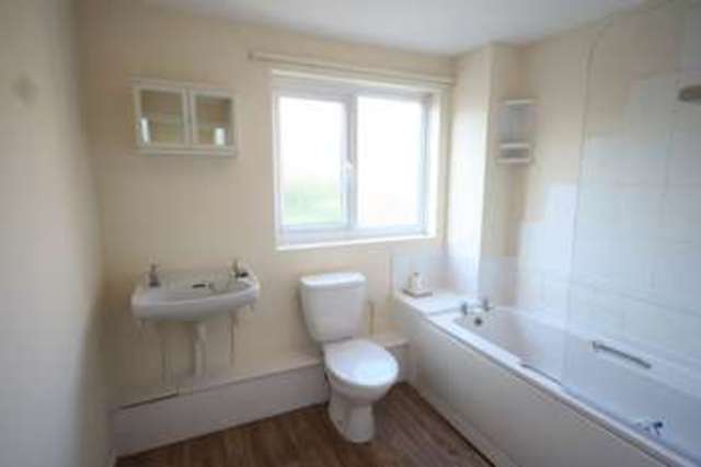  Image of 2 bedroom Detached house to rent in Waterside Stratford-upon-Avon CV37 at Waterside  Stratford upon Avon, CV37 6BA