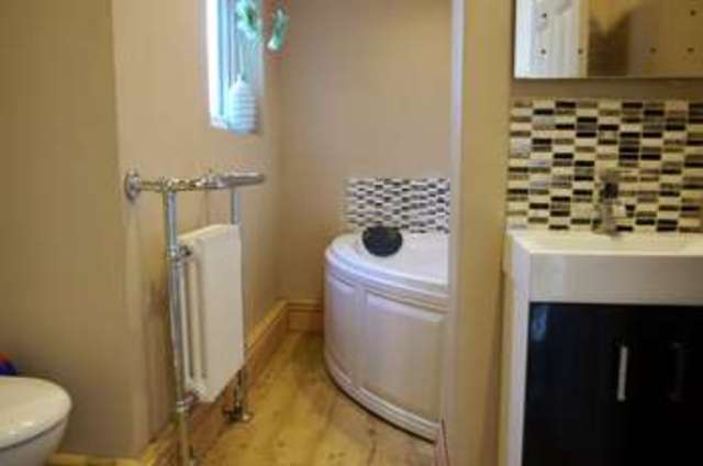  Image of 2 bedroom Detached house for sale in Waterway Garth Pollington Goole DN14 at Pollington East Yorkshire, DN14 0HQ
