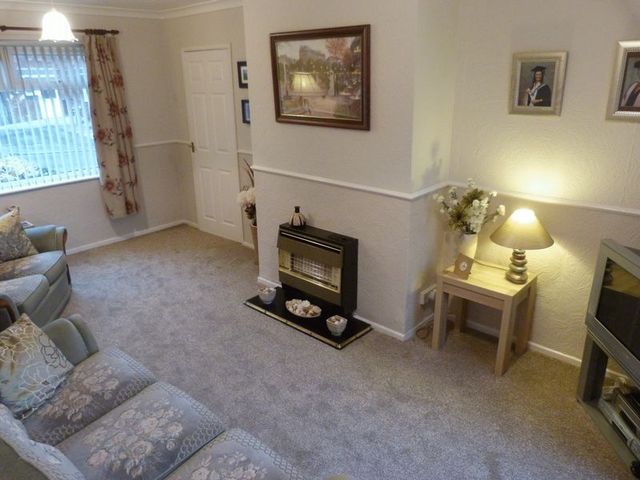  Image of 4 bedroom Semi-Detached house for sale in Waveney Road Shaw Oldham OL2 at Waveney Road Shaw Oldham, OL2 7YA