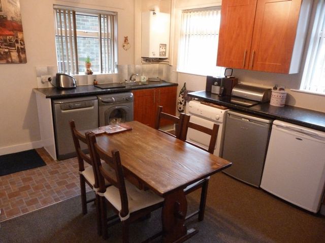  Image of 4 bedroom Semi-Detached house for sale in Waveney Road Shaw Oldham OL2 at Waveney Road Shaw Oldham, OL2 7YA