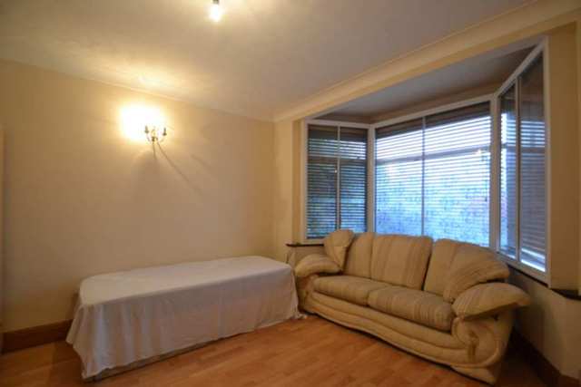  Image of 1 bedroom House Share to rent in Waverley Gardens London NW10 at Waverley Gardens  London, NW10 7EE
