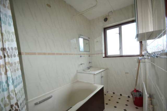  Image of 1 bedroom House Share to rent in Waverley Gardens London NW10 at Waverley Gardens  London, NW10 7EE
