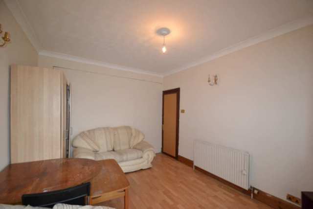  Image of 1 bedroom House Share to rent in Waverley Gardens London NW10 at Waverley Gardens  London, NW10 7EE