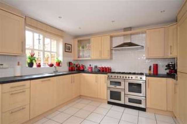  Image of 3 bedroom Town House for sale in Weavers Mead Haywards Heath RH16 at Haywards Heath West Sussex Haywards Heath, RH16 4FR