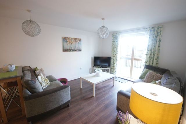  Image of 2 bedroom Flat for sale in Weevil Lane Gosport PO12 at Weevil Lane  Gosport, PO12 1FL
