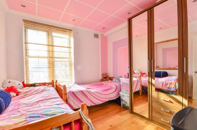  Image of 3 bedroom Flat for sale in Welland Street London SE10 at Welland Street  Greenwich, SE10 9DW