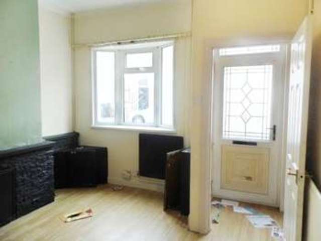  Image of 3 bedroom Terraced house for sale in Wellesley Street Hanley Stoke-on-Trent ST1 at Wellesley Street Shelton Stoke-On-Trent, ST1 4NW