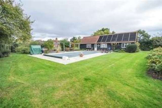  Image of 5 bedroom Detached house to rent in Wellhouse Lane Bramshill Hook RG27 at Hook, RG27 0RJ