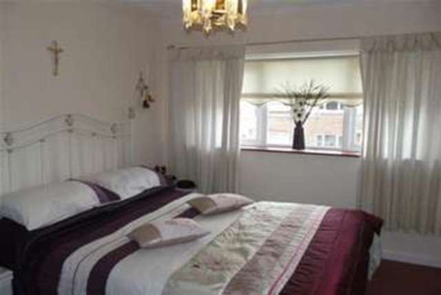  Image of 3 bedroom Semi-Detached house to rent in Cowper Road Wellingborough NN8 at Wellingborough, NN8 3NN