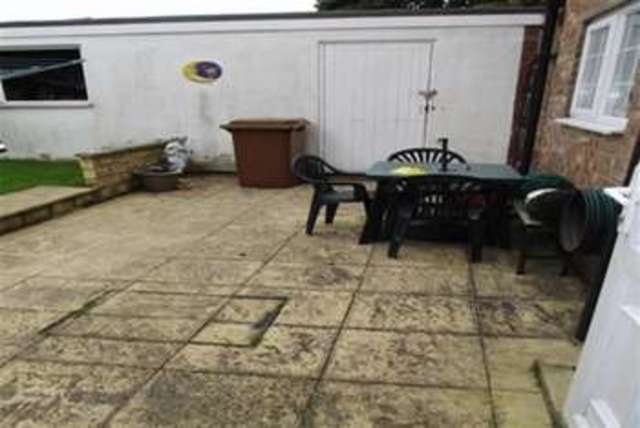  Image of 3 bedroom Semi-Detached house to rent in Cowper Road Wellingborough NN8 at Wellingborough, NN8 3NN