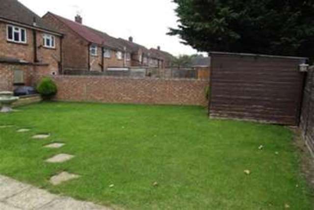  Image of 3 bedroom Semi-Detached house to rent in Cowper Road Wellingborough NN8 at Wellingborough, NN8 3NN
