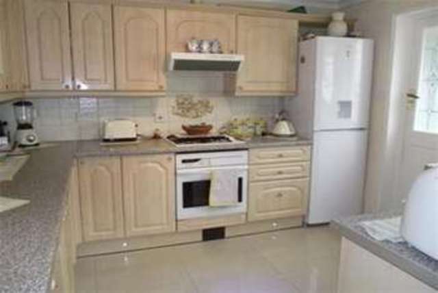  Image of 3 bedroom Semi-Detached house to rent in Cowper Road Wellingborough NN8 at Wellingborough, NN8 3NN