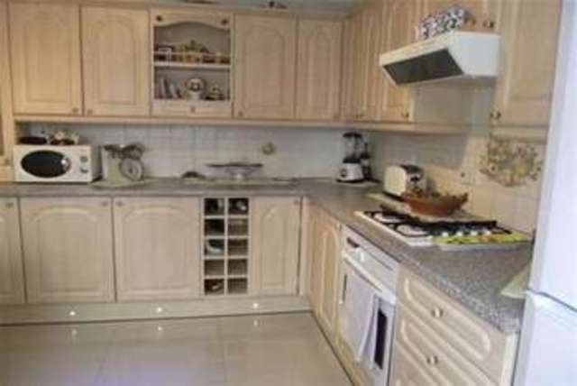 Image of 3 bedroom Semi-Detached house to rent in Cowper Road Wellingborough NN8 at Wellingborough, NN8 3NN