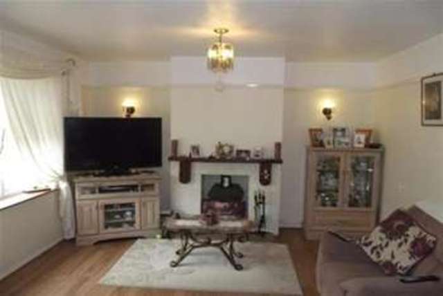  Image of 3 bedroom Semi-Detached house to rent in Cowper Road Wellingborough NN8 at Wellingborough, NN8 3NN