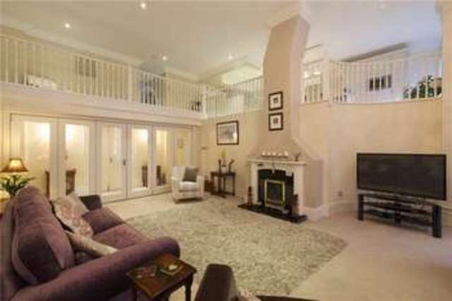  Image of 2 bedroom Detached house for sale in Brodrick Drive Ilkley LS29 at 10 Brodrick Drive Ilkley Ilkley, LS29 9SP