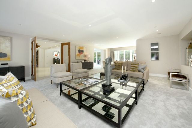  Image of 6 bedroom Detached house for sale in Spring Woods Wentworth Virginia Water GU25 at Virginia Water, GU25 4PW