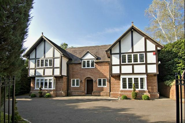  Image of 5 bedroom Detached house for sale in Badgers Hill Wentworth Virginia Water GU25 at Virginia Water, GU25 4SA