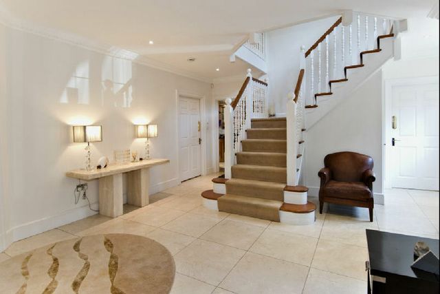  Image of 5 bedroom Detached house for sale in Badgers Hill Wentworth Virginia Water GU25 at Virginia Water, GU25 4SA