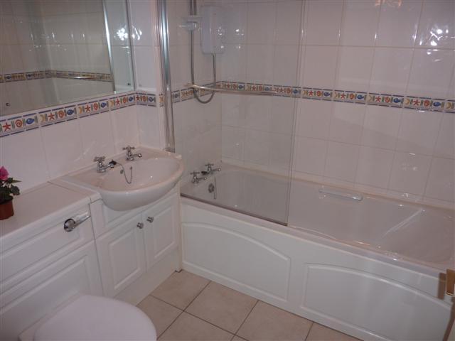  Image of 2 bedroom Flat to rent in West Bryson Road Edinburgh EH11 at Polwarth Edinburgh Edinburgh, EH11 1BA