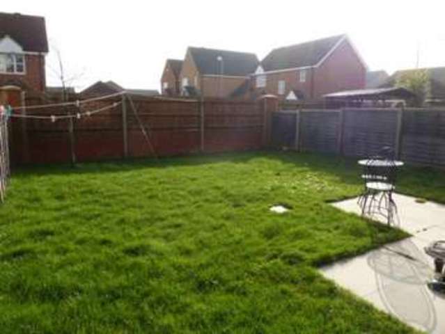  Image of 4 bedroom Town House to rent in West Cotton Close Northampton NN4 at West Cotton Close  Northampton, NN4 8BY