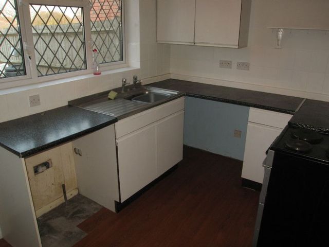  Image of 2 bedroom Terraced house to rent in Frome Road West End Southampton SO18 at Frome Road West End SOUTHAMPTON, SO18 3LJ