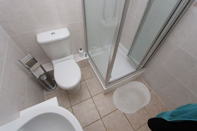  Image of 2 bedroom Flat to rent in Rosemount Court West End Southampton SO30 at Rosemount Court West End Southampton, SO30 3BW